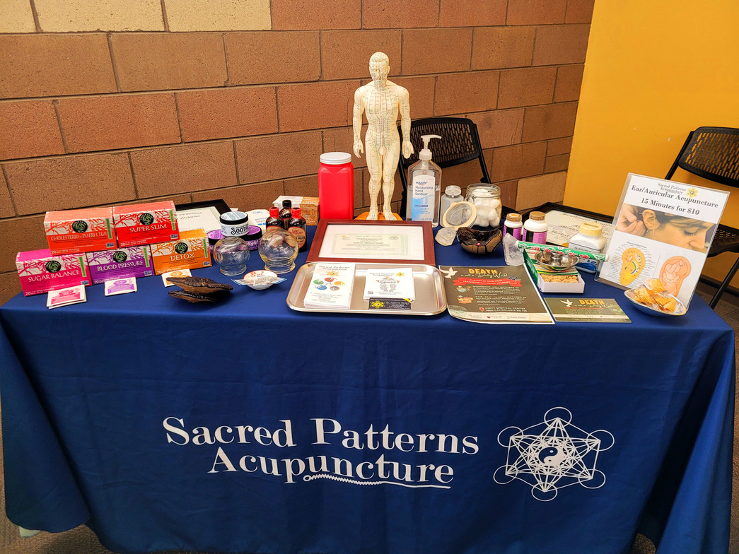 North Domingo Baca Senior Center Medicare Fair - Sacred Patterns Acupuncture - Dr. Andrew Moser, DOM, MBA - October 2024 - Albuquerque, New Mexico