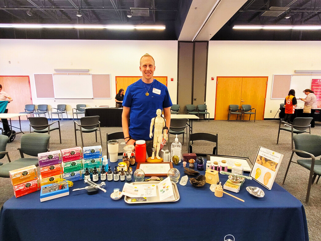 UNMH Diabetes Awareness Health Fair - May 2025 - Sacred Patterns Acupuncture - Dr. Andrew Moser, DOM, MBA